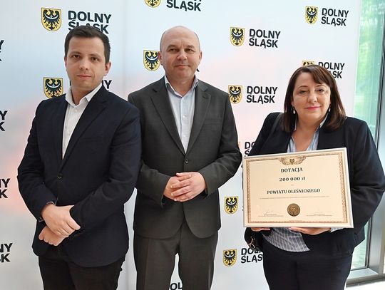 Marszałek przekazuje, powiat oleśnicki pozyskuje