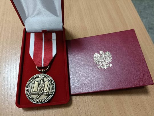 Medal Komisji Edukacji Narodowej dla nauczycielki z Twardogóry