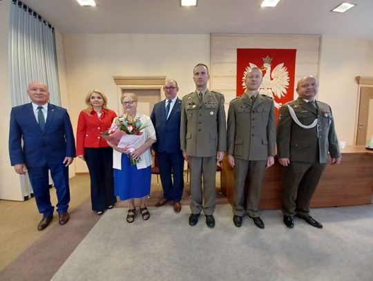 Medale i gratulacje w ratuszu w Oleśnicy