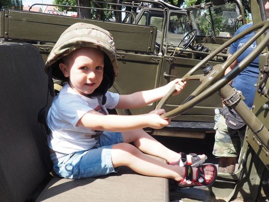 Militarny czwartek w Dobroszycach