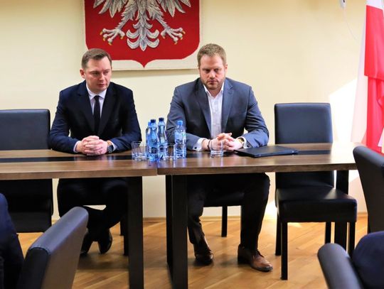 Minister cyfryzacji w Dobroszycach. Co z szerokopasmowym Internetem?
