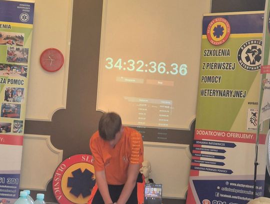 Pobili rekord Polski w nieprzerwanej RKO. Kilkadziesiąt godzin symulacji ratowania życia