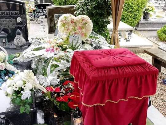 Motocykliści pożegnali Romę Tokarską-Ambroży. Była komandorem Grupy Motocyklowej Srebrne Kruki