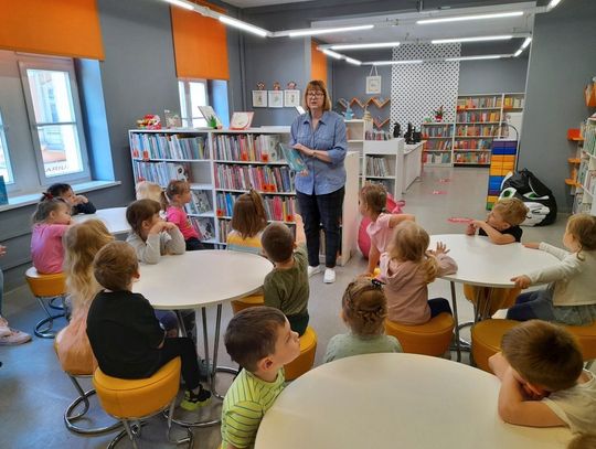 Motylki z wizytą w Bibliotece "Pod Sową"