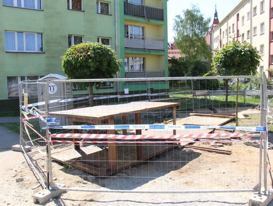 Na Cieszyńskiego w Oleśnicy natrafiono na ludzkie szczątki