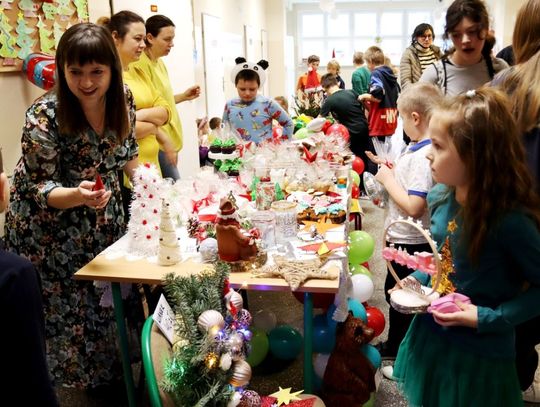 Najmłodsi zorganizowali kiermasz świąteczny w Dobroszycach