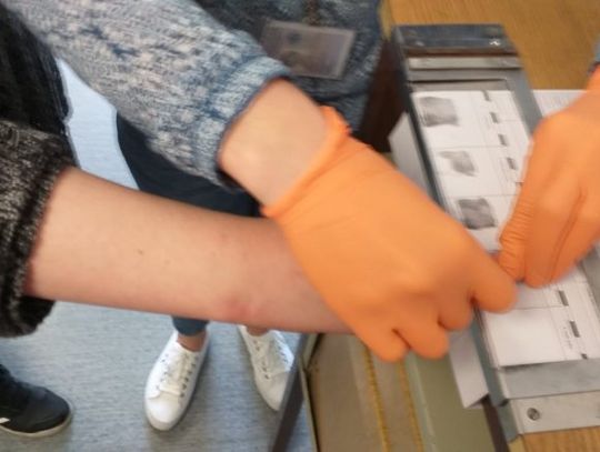 Nastolatka z marihuaną i amfetaminą w torebce