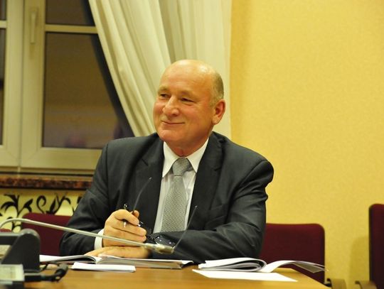 NASZ NEWS: Przewodniczący Rady Miasta Oleśnicy dmucha na zimne