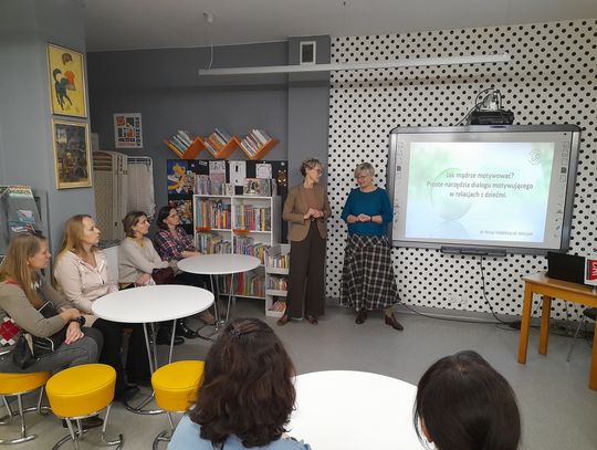 Nauka dialogu motywującego podczas DKK dla Rodziców