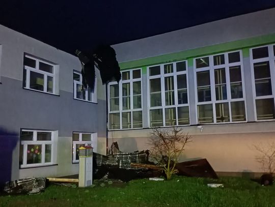 Nawałnica zerwała dach szkoły