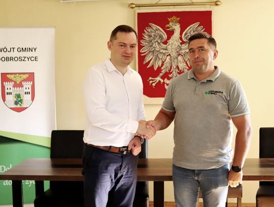 Nawodnią boisko na stadionie za 280 tysięcy