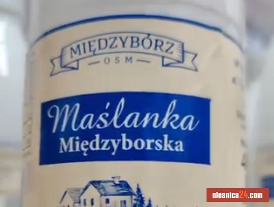Nowa maślanka z Międzyborza podbija sklepy! Lżejsza, ładniejsza i idealna na upały (ROLKA)