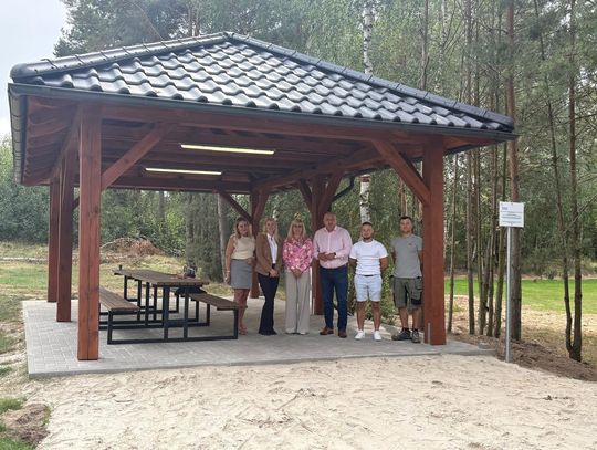 Nowa wiata i prąd w Dalborowicach. Inwestycja za ponad 75 tys. zł gotowa