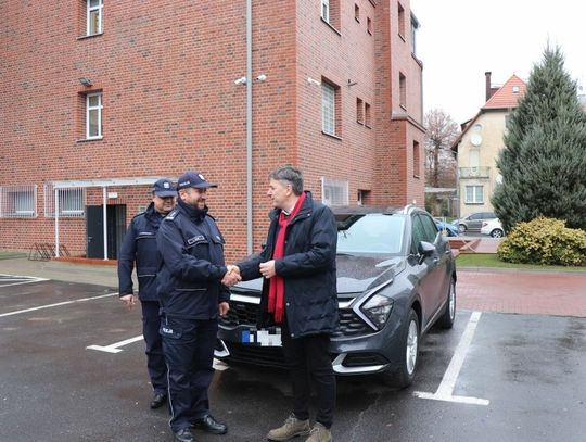 Nowe radiowozy w Oleśnicy i Twardogórze