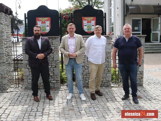 Nowe ujęcie wody i regulacja cieków. Ważna wizyta Wód Polskich w gminie Dobroszyce