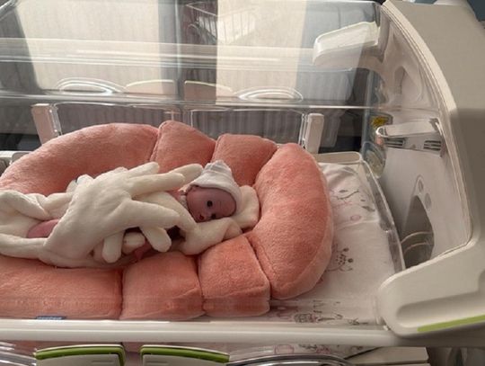 Noworodki w oleśnickim szpitalu otrzymały innowacyjne otulacze od Lions i Rotary