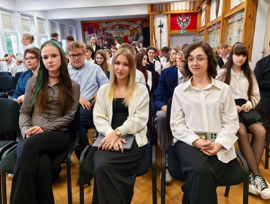 Nowy rok szkolny w Twardogórze. Sześciu uczniów ze stypendiami starosty