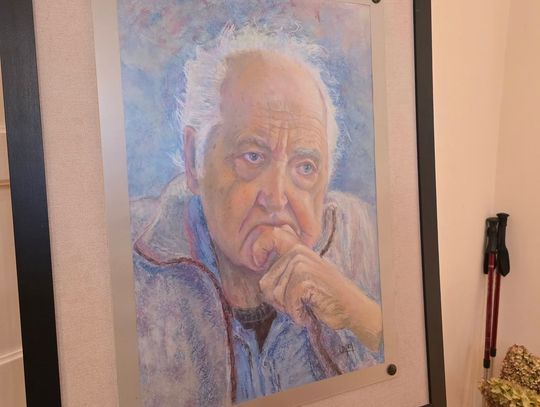 „Obecni” w oleśnickim zamku. Portrety seniorów na wystawie Darii Sapy