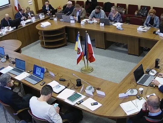 Obniżka diet, staw na Kruczej, mandat Kamaszyły - jest gorąco na sesji Rady Miasta Oleśnicy! (AKTUALIZACJA)