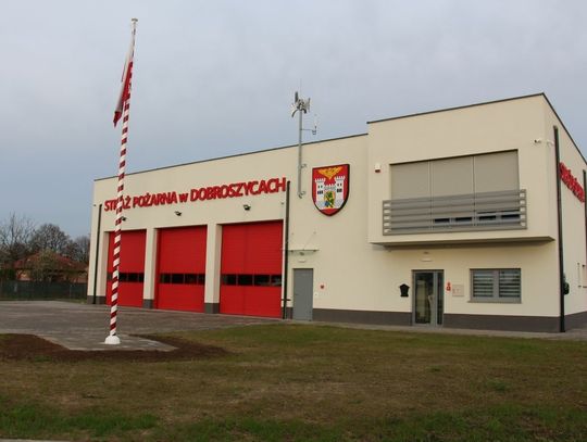 Ochotnicza Straż Pożarna w Dobroszycach ma nową remizę