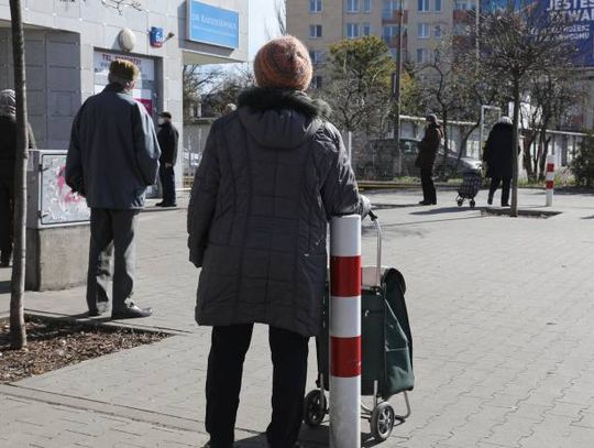 Od dziś w sklepach, aptekach i na poczcie obowiązują godziny dla seniorów