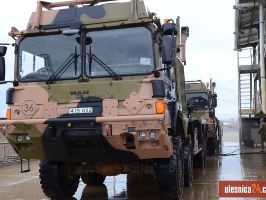 Kolumny czołgów i uzbrojeni żołnierze – zakaz fotografowania Kolumny czołgów i uzbrojeni żołnierze – zakaz fotografowania