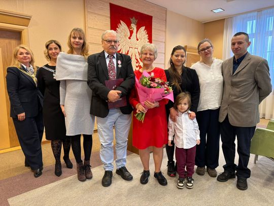 Oleśnica: 50 lat miłości – Pani Janina i Pan Zdzisław świętują złotą rocznicę ślubu