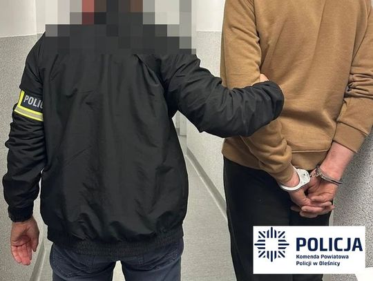 Oleśniccy policjanci zatrzymali poszukiwanego za złamanie sądowego zakazu