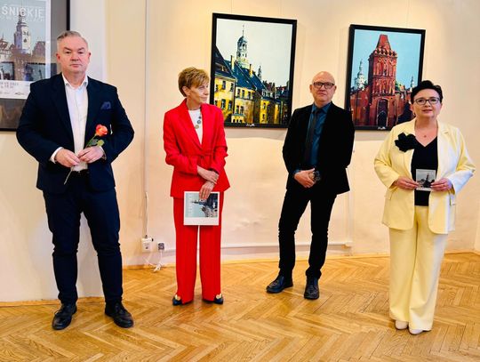 „Oleśnickie zabytki w obrazach”. Wernisaż wystawy Jarosława Kiełbasiewicza na Zamku Książęcym