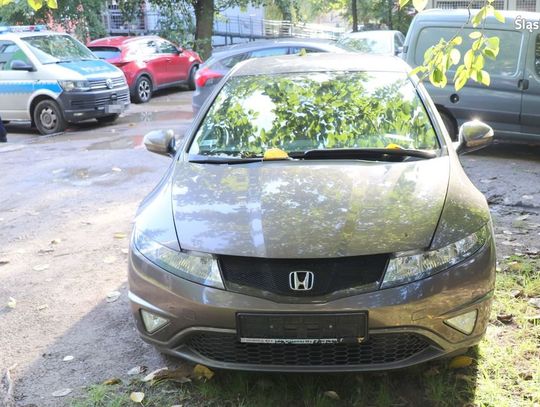 Oleśniczanin kradł w Bytomiu. Groził nożem i przedmiotem przypominającym broń
