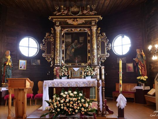 Ołtarz w całej krasie