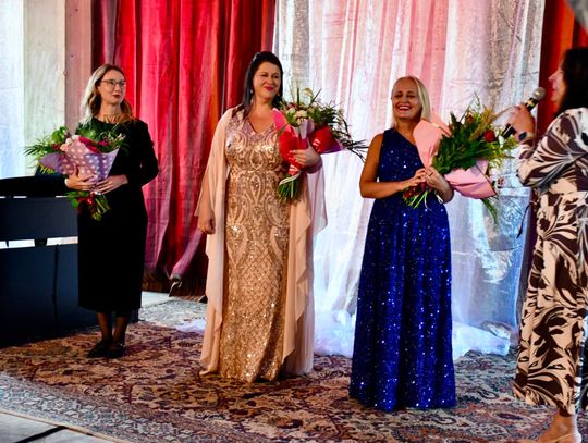Opera z bliska w Pałacu Goszcz. Emocje, arie i owacje w kościele poewangelickim