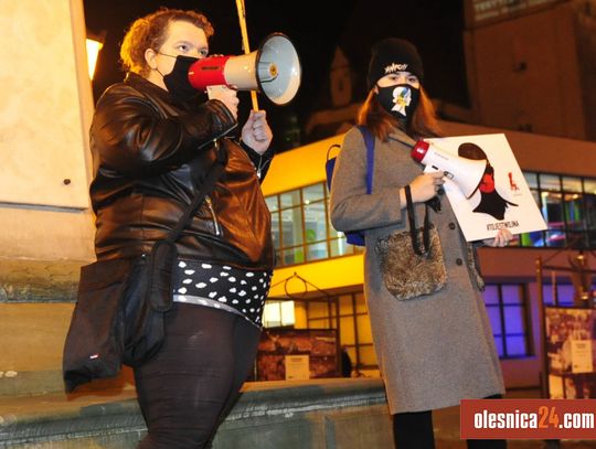 Organizatorki manifestacji w Oleśnicy uważają, że są zastraszane