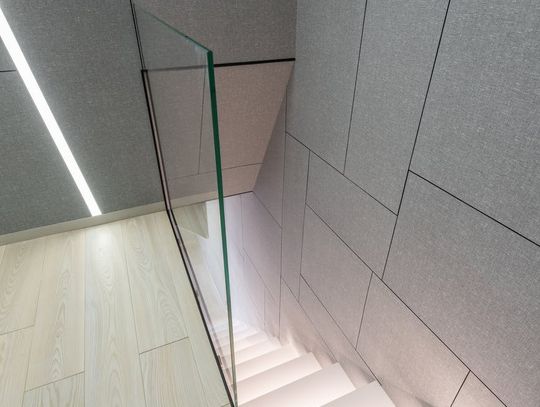 Oryginalna balustrada nada wnętrzom lub bryle budynku niepowtarzalnego charakteru. Zestawiając odpowiednie elementy balustrad, sam go stworzysz