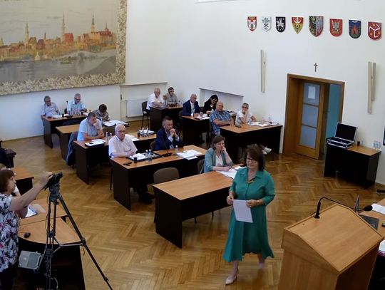 Ostra krytyka wobec Zarządu Powiatu przed udzieleniem absolutorium