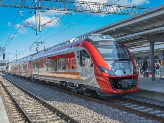 Oświadczenie  marszałka województwa dolnośląskiego w sprawie notorycznego odwoływania przez spółkę Polregio połączeń kolejowych  