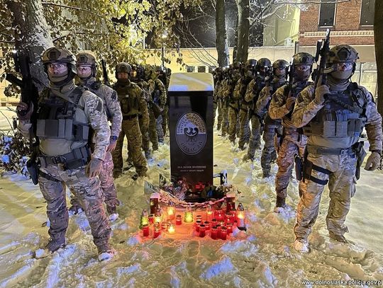 Pamiętali o rocznicy śmierci policjanta z Oleśnicy