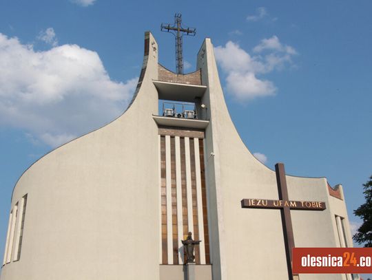 Parafia w Oleśnicy ogłasza odejście proboszcza i wikarych