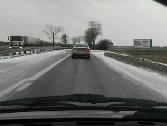 Paraliż na drodze, czyli "podziękowanie dla urzędasów" 