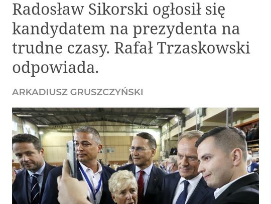 Paszkowski na zdjęciu z Tuskiem, Sikorskim i Trzaskowskim