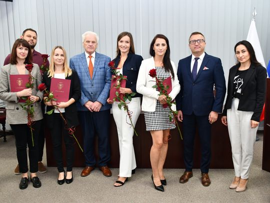 Pięcioro nauczycieli otrzymało stopień nauczyciela mianowanego