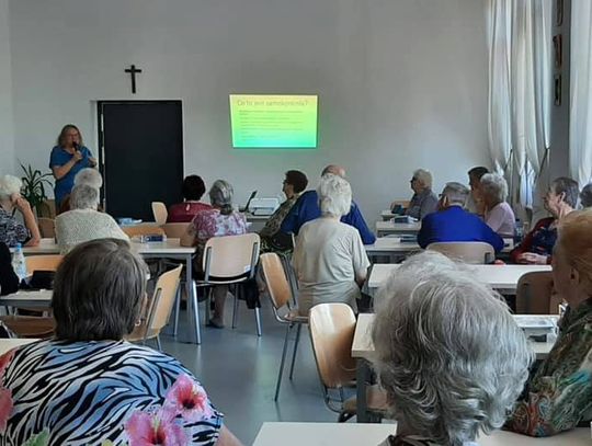 Pielęgniarka i radna gościem oleśnickich seniorów