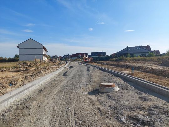 Pierwsze prace przy budowie drogi na ulicy Europejskiej w Oleśnicy