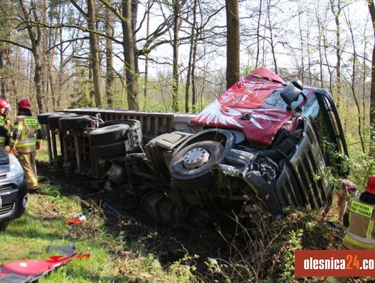 Pilne! Zderzenie dwóch aut na drodze do Krzeczyna