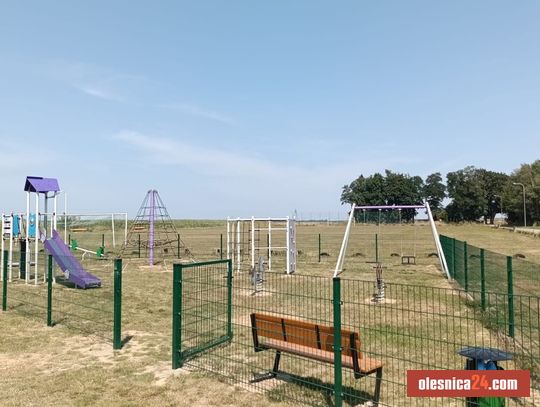Plac zabaw w Boguszycach już otwarty dla mieszkańców