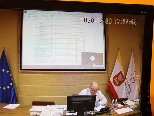 Pobudka, wstać, sesję zaczynać, czyli "tak krawiec kraje, jak mu staje"... [AKTUALIZACJA]