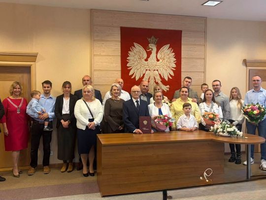 Pół wieku i diamentowa rocznica w Oleśnicy! Wyjątkowe odznaczenia dla lokalnych małżeństw
