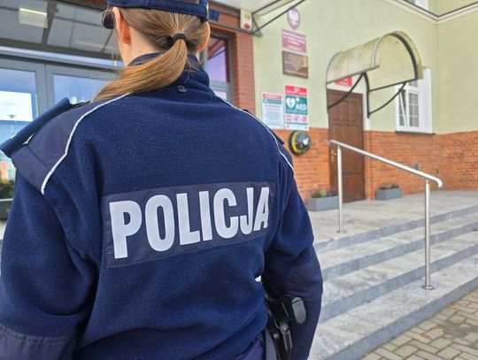 Policjanci z Oleśnicy przeczesują rejony szkół od samego rana!