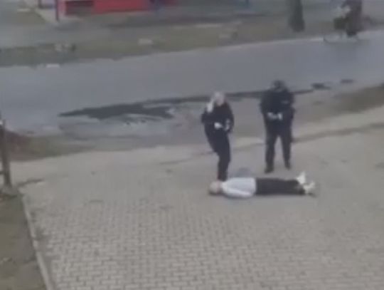 Policjantka, która interweniowała w Dziadowej Kłodzie, wróciła do służby