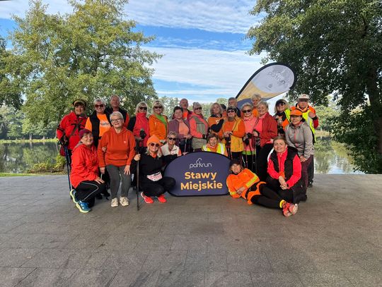 Pomarańczowe świętowanie w Oleśnicy. Seniorzy uczcili 15. urodziny Parkrun Polska